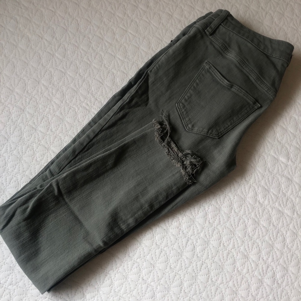 Olive cropped stretch skinny jeans